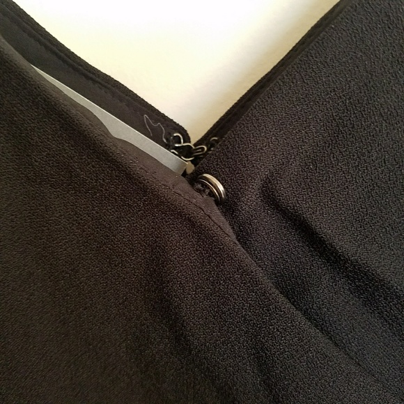 Petite Ann Taylor Cold shoulder Dress - Picture 5 of 5